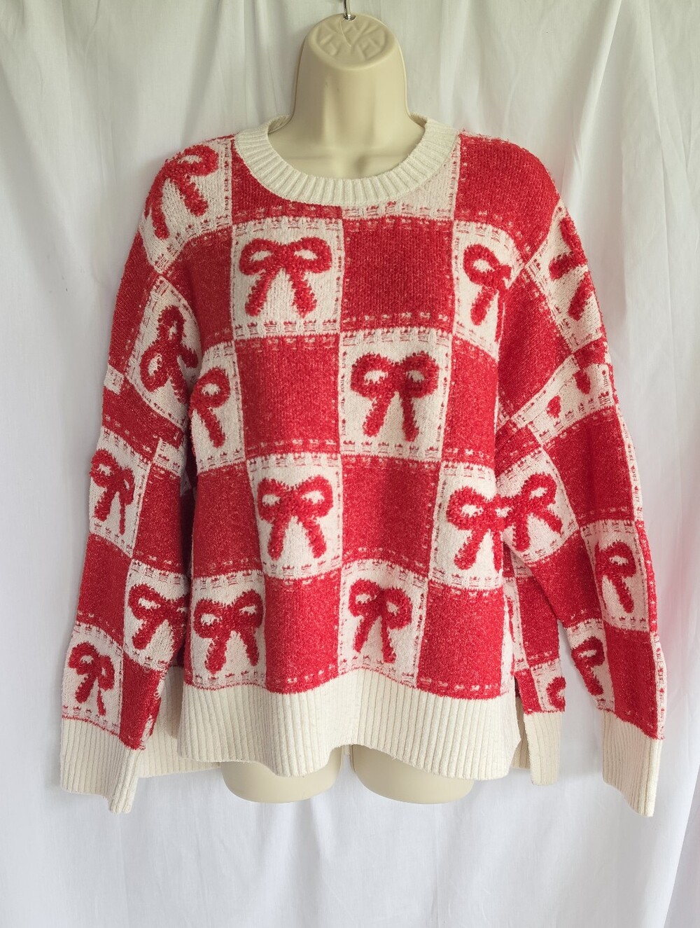 Red and White Oversized Bow Pattern Patchwork Cozy Sweater Christmas Party